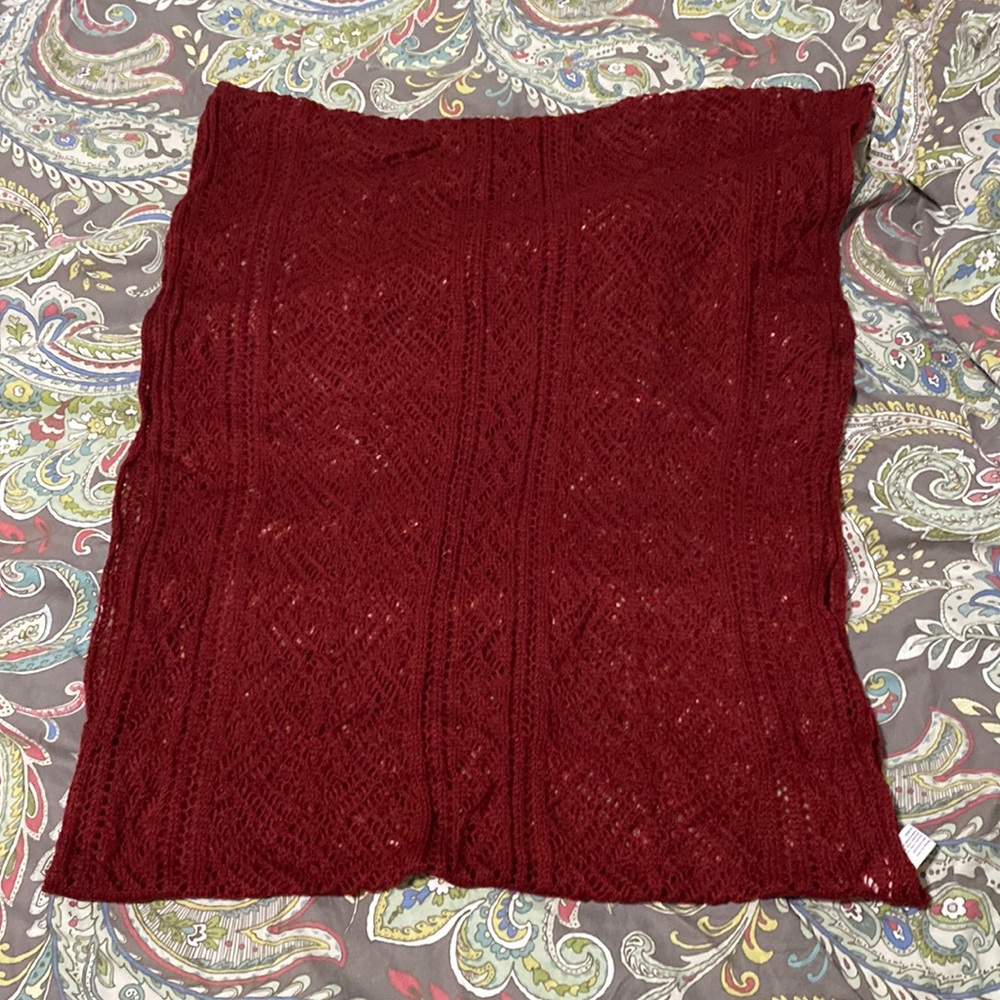 Maroon infinity scarf